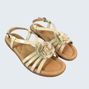 Nurture Shoes Womens Size 8.5 Cloud White Strappy Flower Wedge Sandals Dahlia105